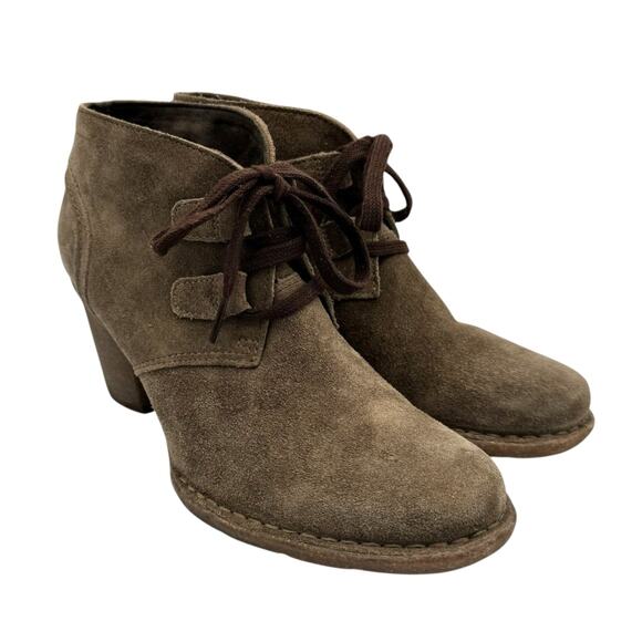 Clarks Carleta Lyon Khaki Suede Leather Lace Up Rubber Heeled Ankle Boots - Picture 5 of 10